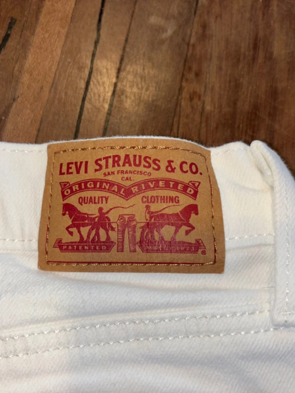 Levi's White Denim Cutoff Shorts - Picture 5 of 6